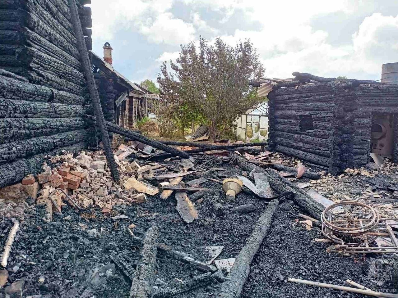 В Игре из-за загоревшейся бани погиб 65-летний мужчина