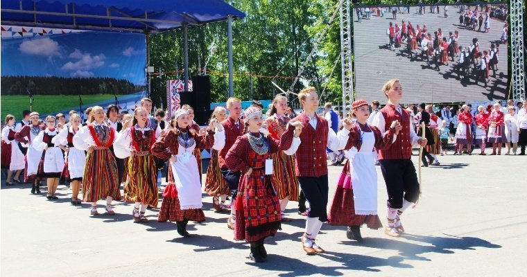 В Ижевске на центральной площади исполнят карельский рэп и йойки саамов