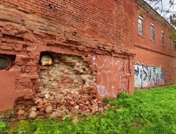 В Ижевске пройдёт проверка по факту обвала кирпичной кладки дореволюционной оружейной фабрики