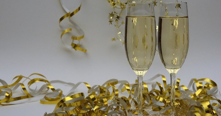 Продажи шампанского в России упали перед Новым годом 