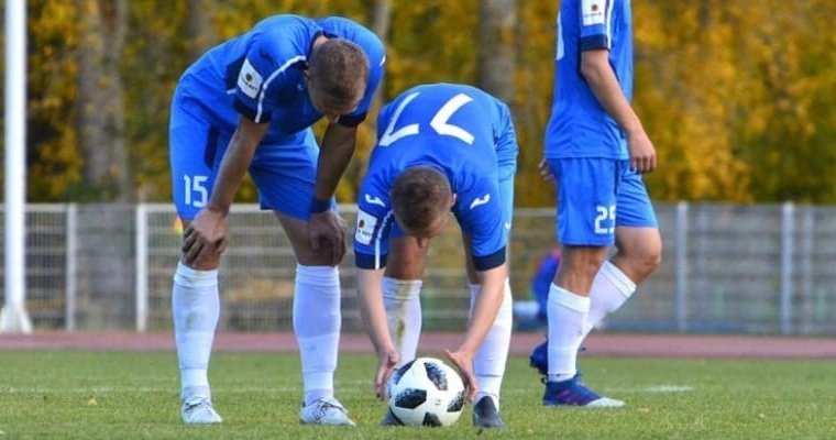 Футболисты «Зенит-Ижевск» проиграли клубу «КАМАЗ» на чужом поле
