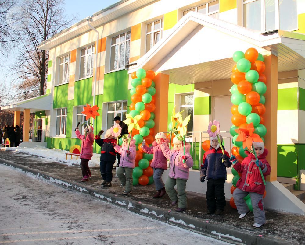 Детский сад семья видео. Дебесы открытие детского сада-ясли. Детский сад 7 цветов. Детский сад открытие Москва. Алнаши детский дом Удмуртия.