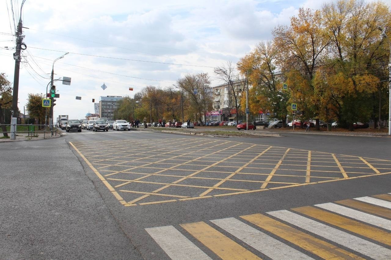 На улице Кирова в Ижевске нанесли первую в городе вафельную разметку