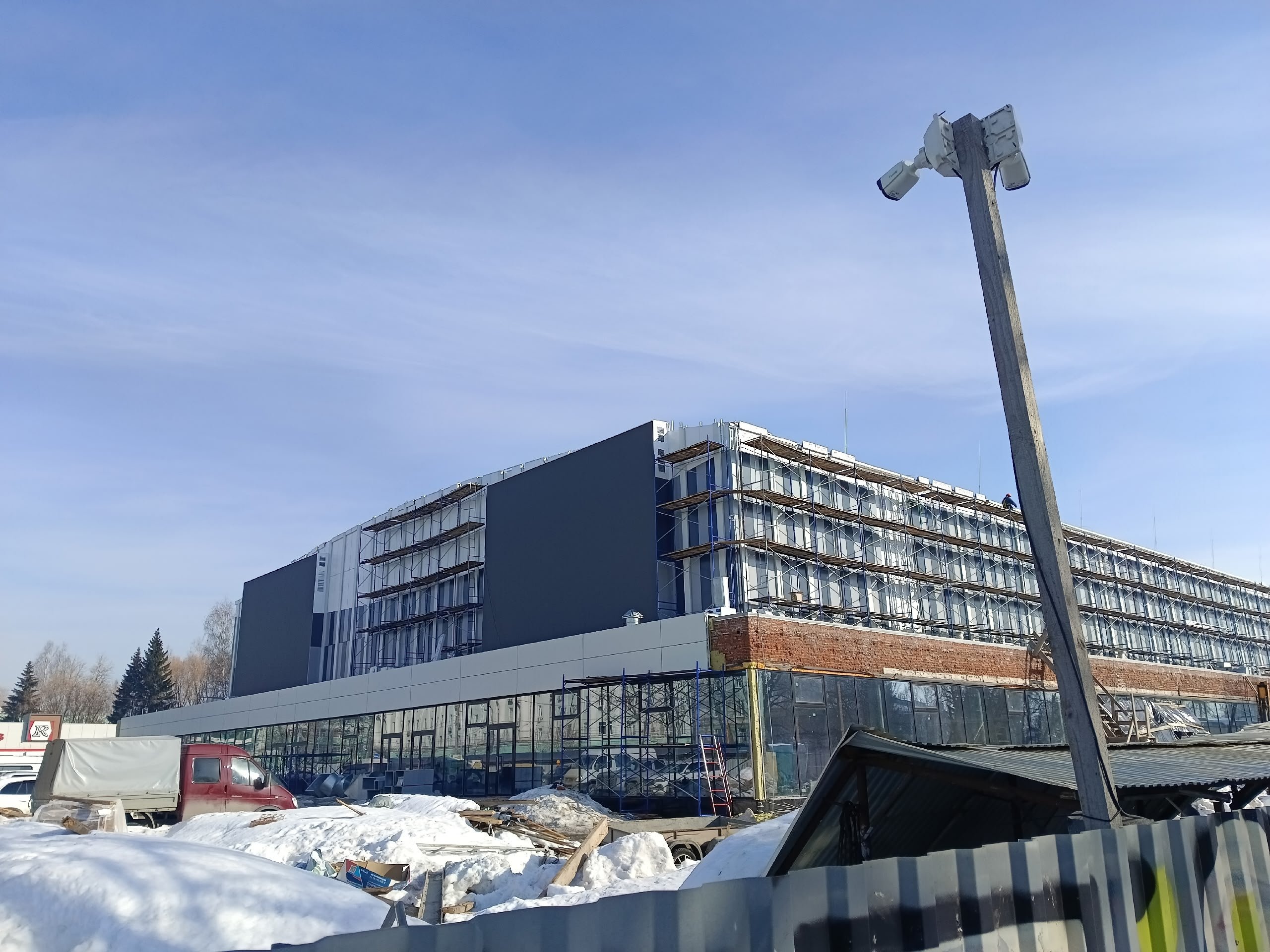 Реконструкцию ледового дворца Ижсталь должны завершить до начала нового хоккейного сезона