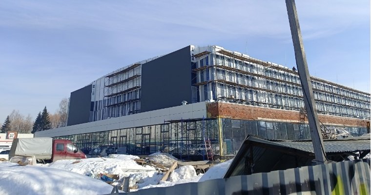 Реконструкцию ледового дворца «Ижсталь» должны завершить до начала нового хоккейного сезона 