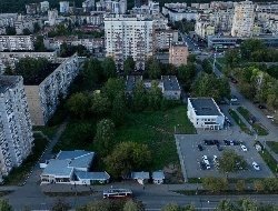 На улице Майской в Ижевске для создания Сквера памяти вырубят 58 аварийных деревьев 