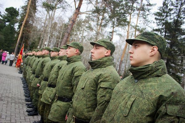 Семь картин осеннего призыва в Удмуртии