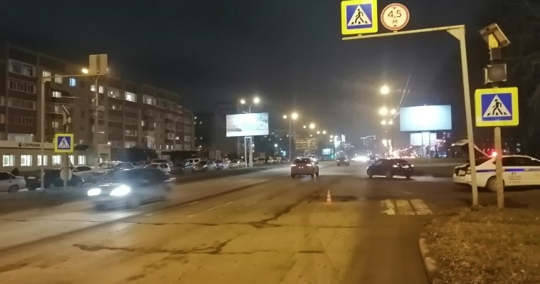 В Ижевске пьяный 70-летний водитель сбил подростков на пешеходном переходе