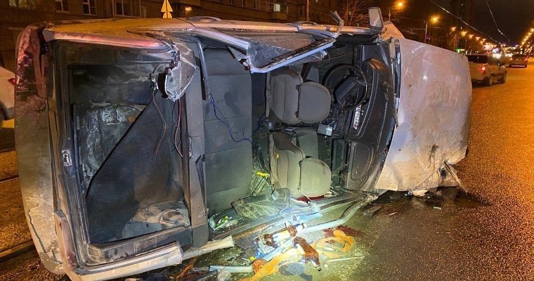 Водитель ВАЗа погиб в аварии на улице Гагарина в Ижевске