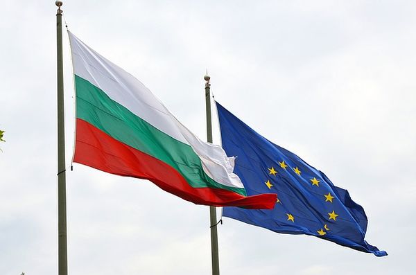 Президент Болгарии обвинил Россию в ослаблении Европы