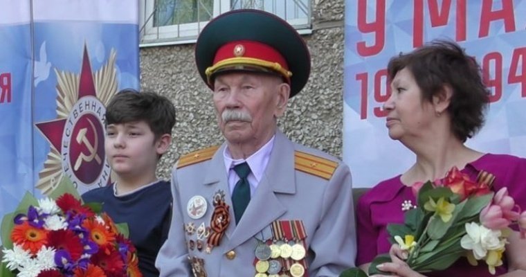 В Ижевске установили мемориальную табличку на доме, где жил ветеран Алексей Рылов