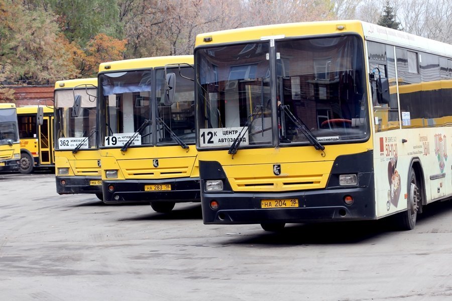  В Ижевске в апреле и мае ежемесячные проездные на автобус станут безлимитными