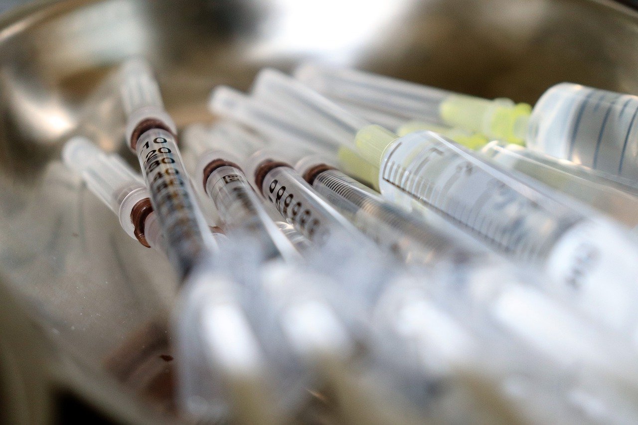 Прививку от гриппа поставили более 250 тыс жителей Удмуртии