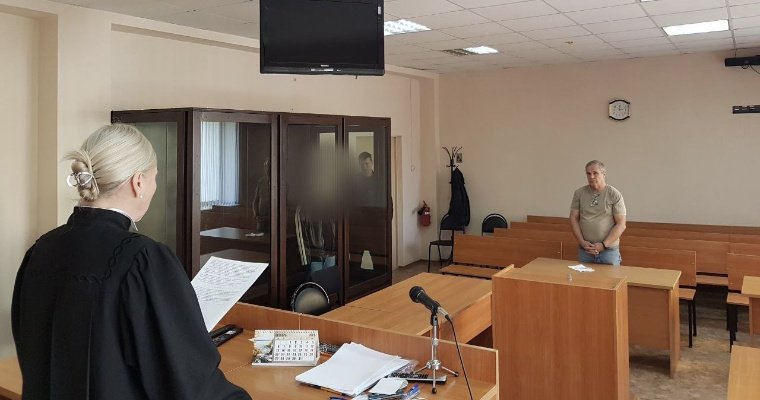 Ижевских подростков, обвиняемых в надругательстве над одноклассником, вновь оставили под арестом