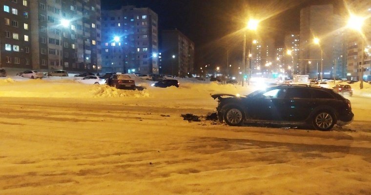 Два человека получили травмы в аварии на улице 40 лет Победы в Ижевске