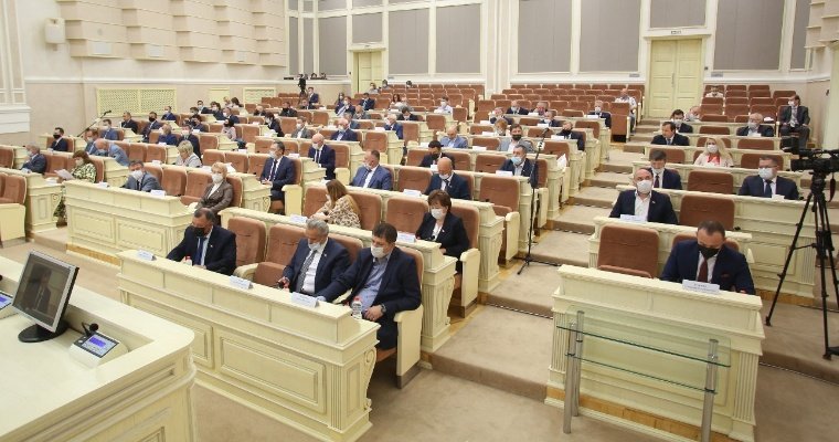 Бюджет Удмуртии на 2021 год приняли с дефицитом в 230,9 млн рублей
