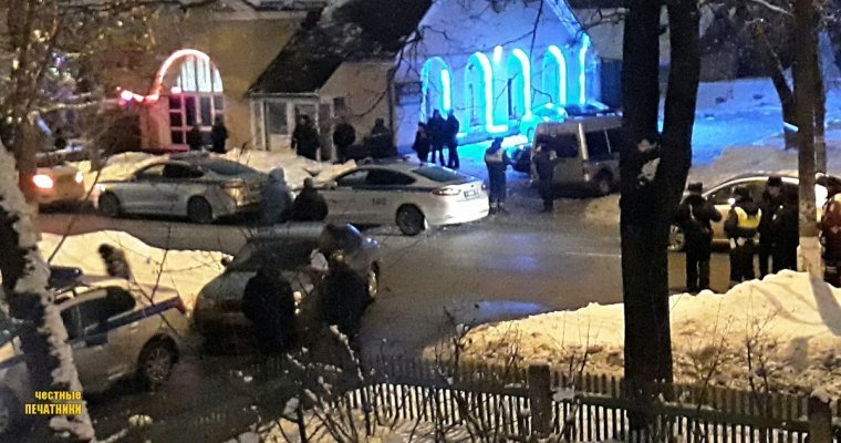 18 человек задержали после массовой драки в московском кафе