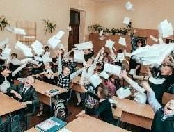 Заявки на получение грантов для ижевских школьников и снижение спроса на сахар в России: новости к этому часу
