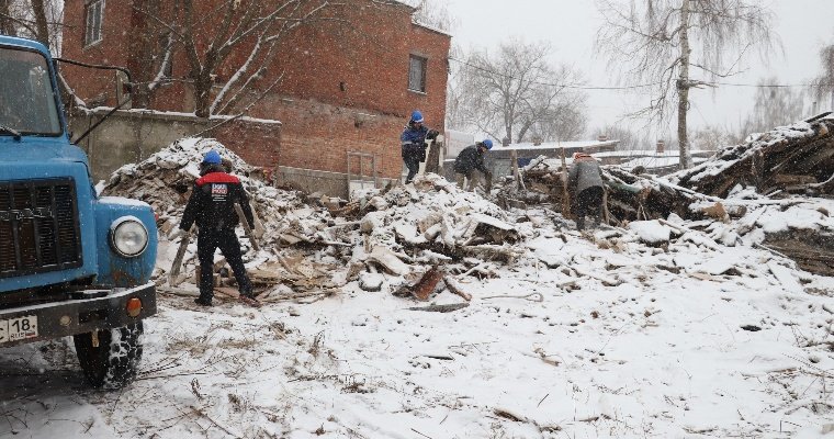 В Сарапуле до конца следующей недели снесут два заброшенных здания