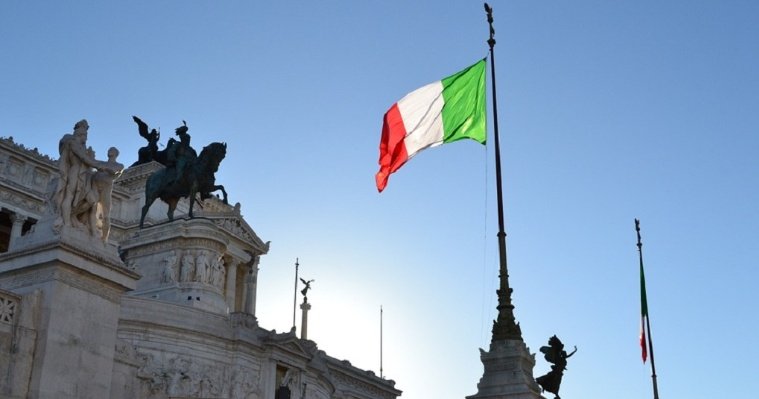 В Италии ушел в отставку премьер Драги и назначены парламентские выборы