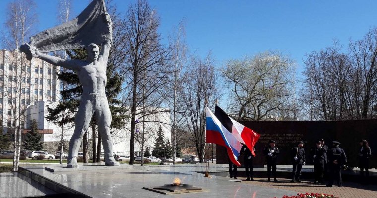 Случаев осквернения памятников в День Победы в Удмуртии не зарегистрировали