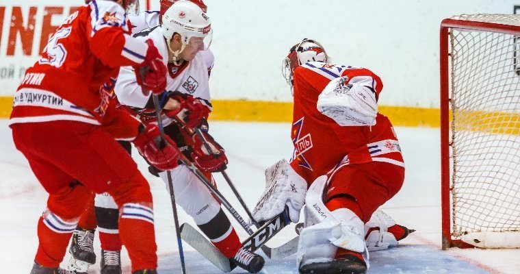 Хоккеисты «Ижстали» проиграли на выезде новокузнецкому «Металлургу»