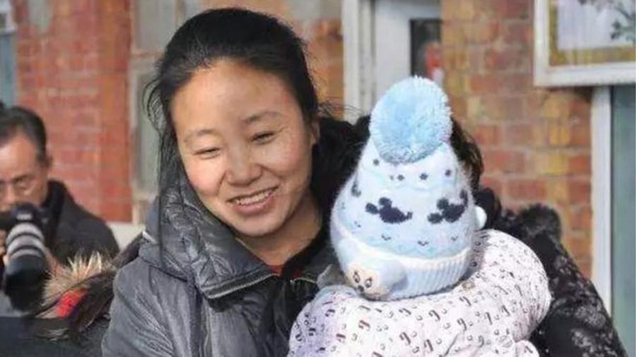 Жительница Китая усыновила 118 детей и попала в тюрьму