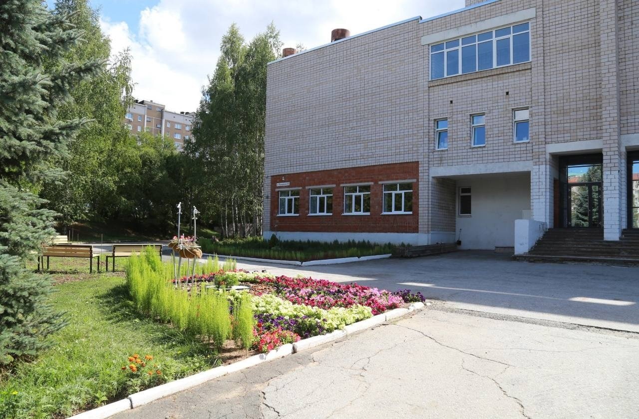К годовщине трагедии в школе №88 в Ижевске благоустроят места захоронений погибших и создадут памятный сквер 
