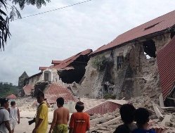 Победа проекта из Сарапула, издевавшийся над ребёнком житель Омска и жертвы землетрясения на Филиппинах: что произошло минувшей ночью