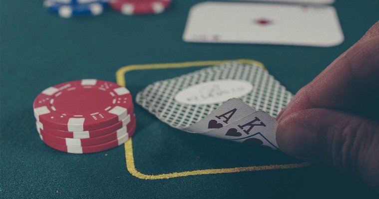 Чуть меньше миллиона рублей штрафа заплатят организаторы подпольного казино в Удмуртии