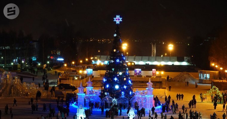 На Центральной площади Ижевска установят новую 20-метровую ёлку
