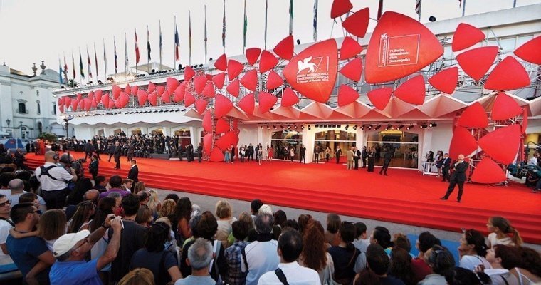 На острове Лидо открылся 78-й Венецианский кинофестиваль 