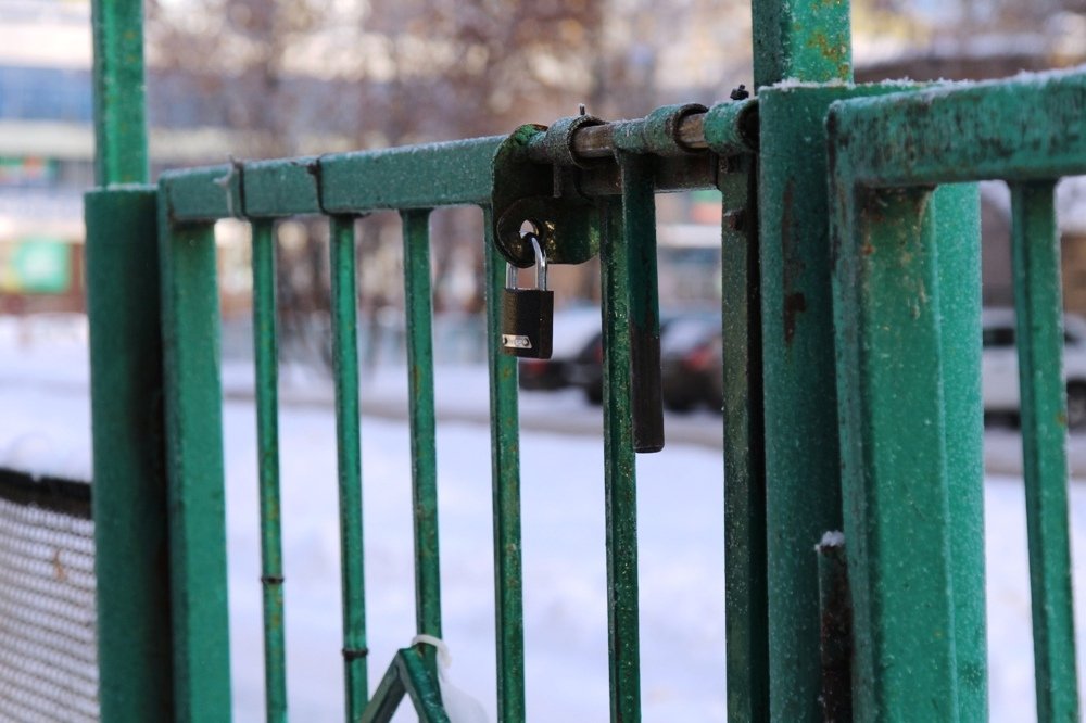 В школах и детских садах Ижевска начали устанавливать электромагнитные замки