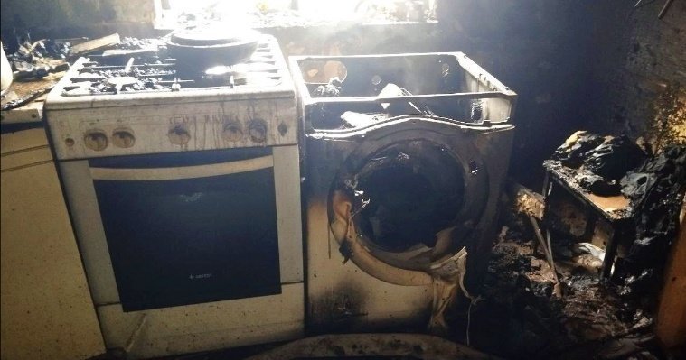 Короткое замыкание в стиральной машине могло стать причиной пожара в квартире в Ижевске  