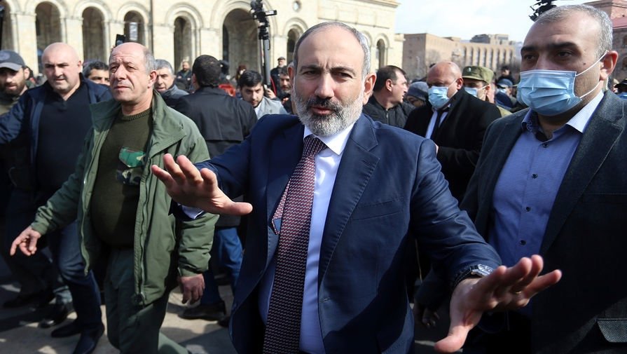 

Президент Армении отказался увольнять главу Генштаба по просьбе Пашиняна


