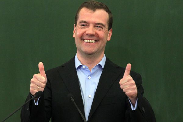 Дмитрий Медведев посчитал зарплату педагогов приличной