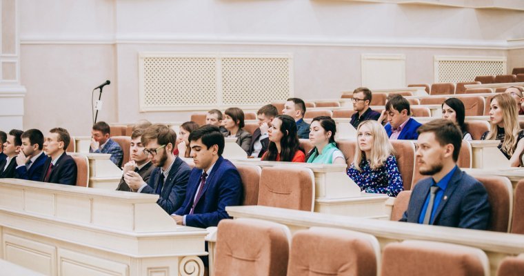 В Госсовете Удмуртии ответили скептикам, критикующим молодежный парламент