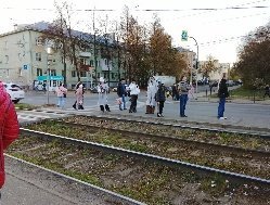 В Ижевске установку ограждений на опасной остановке «Речка Карлутка» рассмотрят только в 2026 году