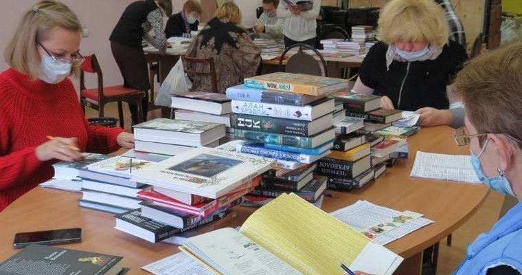 Сарапульская библиотека пополнилась на 4000 книг