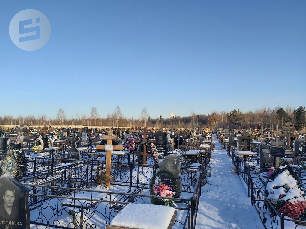 Сотрудника кладбища в Удмуртии заподозрили в краже имущества у пенсионерки