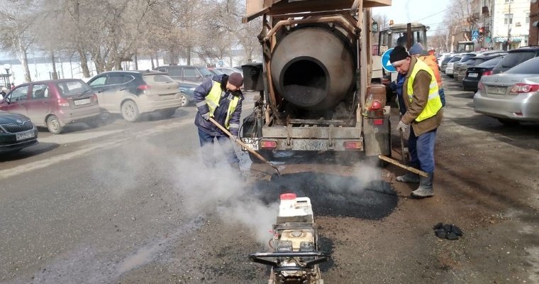 Ямочный ремонт дорог начали в Воткинске
