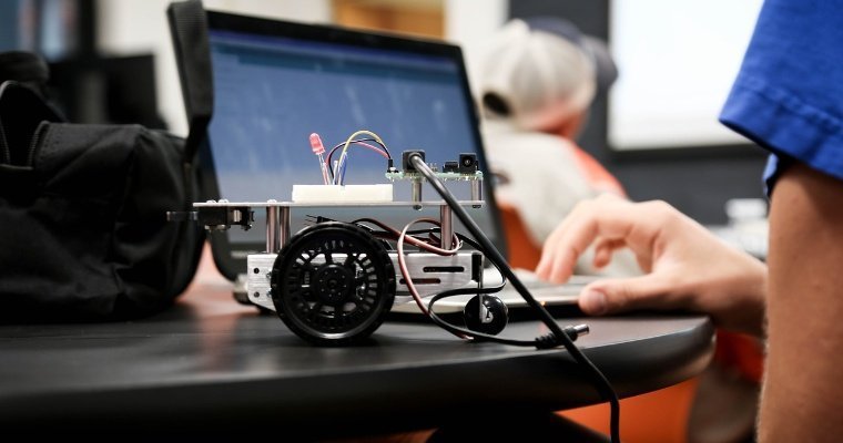 Школьники из Ижевска заняли второе место на международной олимпиаде по робототехнике