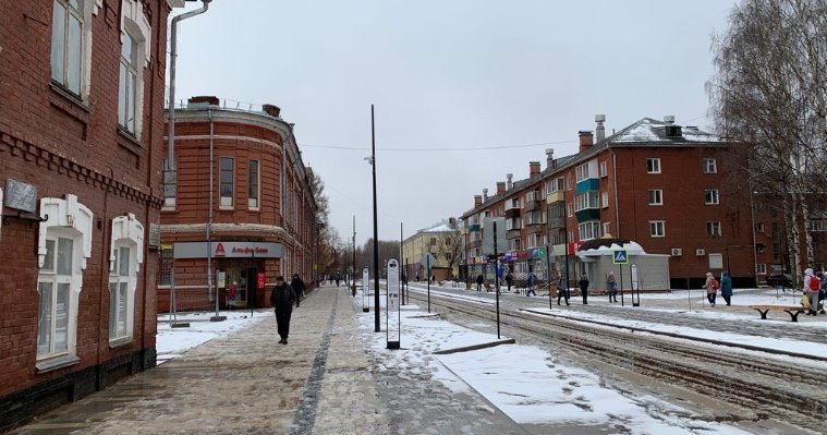 В ближайшие дни на улице Кирова в Глазове запустят автомобильное движение 