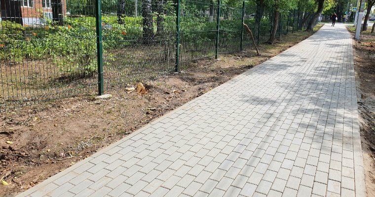 По программе «Пешеходный Ижевск» в городе отремонтировали половину запланированных тротуаров 