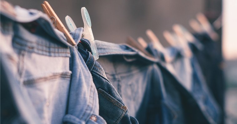 Жители Ижевска могут с пользой избавиться от старой одежды