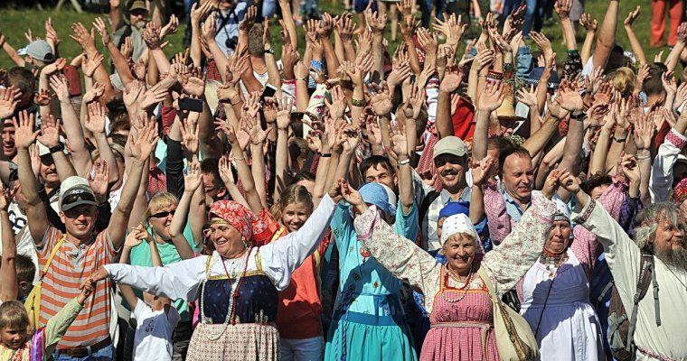 Удмуртия планирует побить рекорд Омска по количеству участников хоровода дружбы