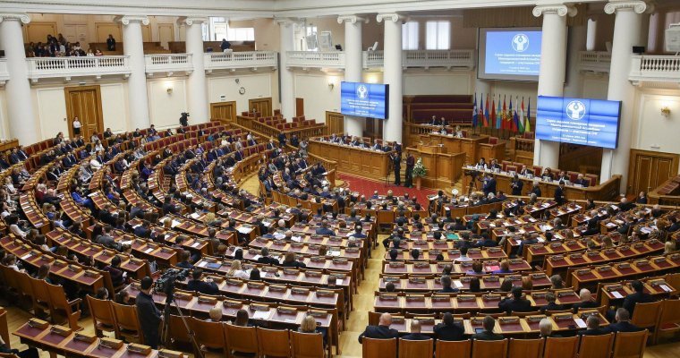 Сенаторы от Удмуртии заработали в 2017 году на двоих почти 30 млн рублей