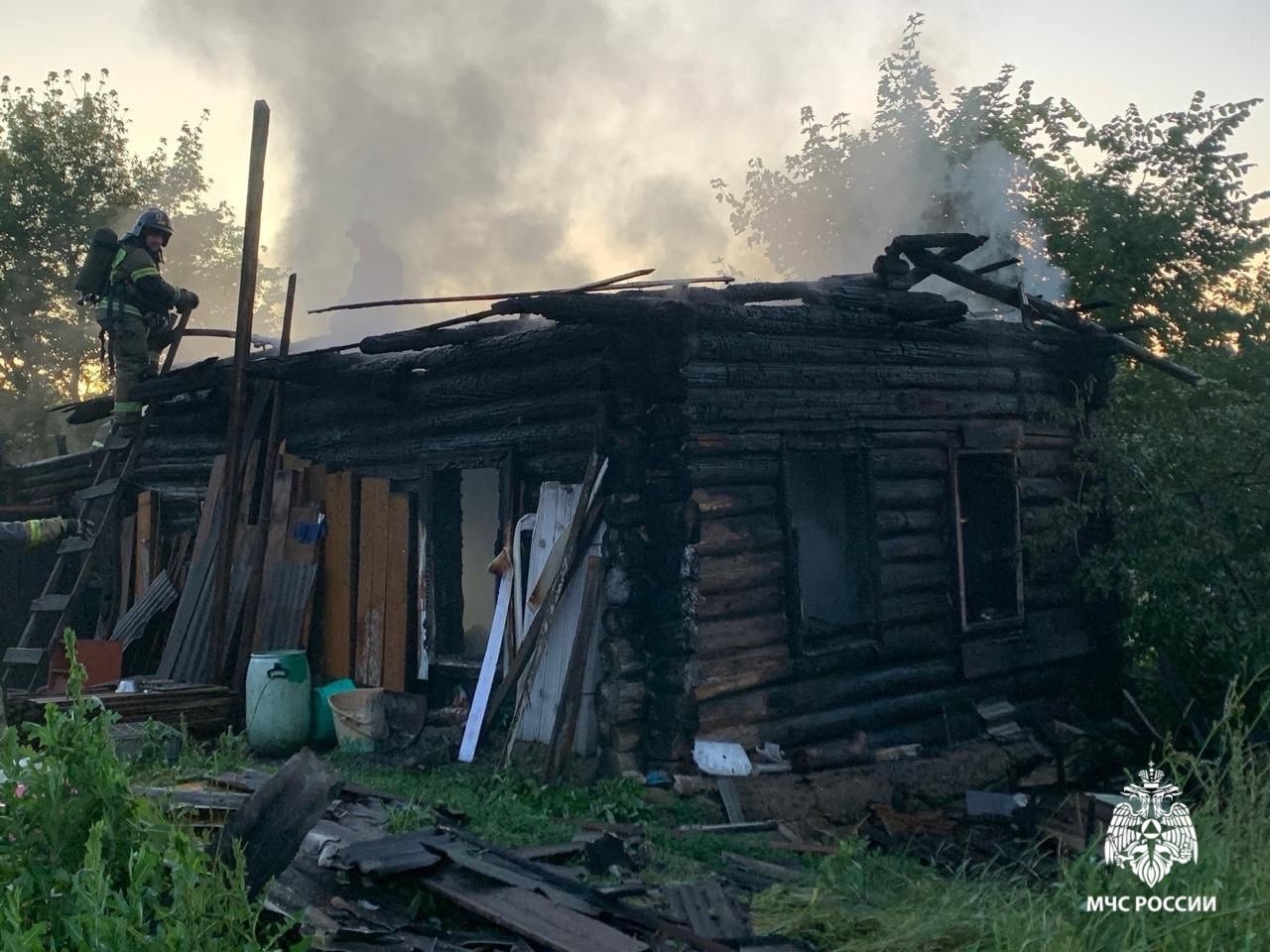 Пожар в Сарапуле унес жизни двух человек