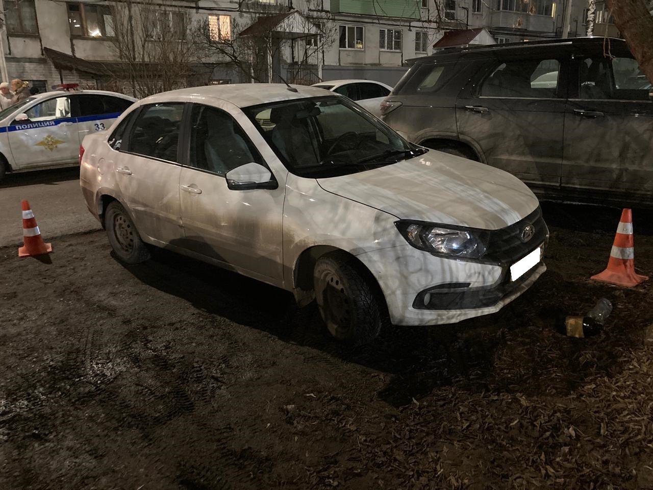 В Ижевске женщина на «Ладе» сдавала назад и сбила девочку