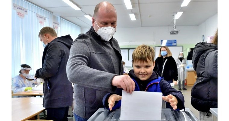 Сергей Смирнов отметил высокую активность жителей Удмуртии на выборах в Госдуму